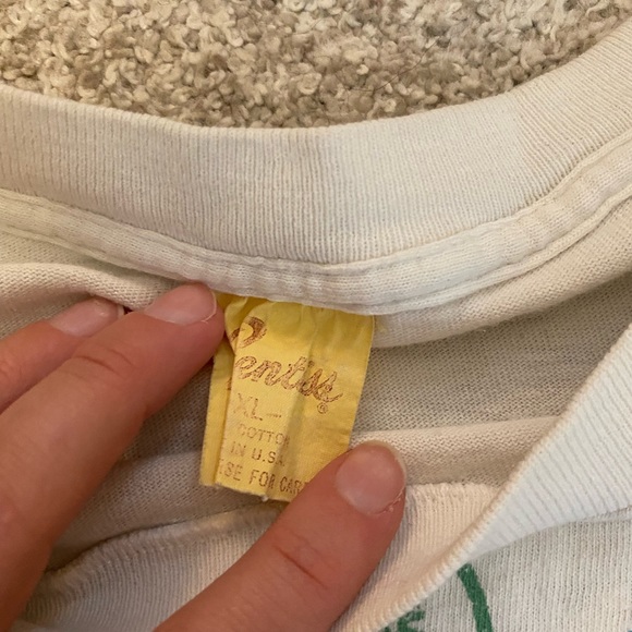 Vintage Travel Tshirt - Picture 3 of 4